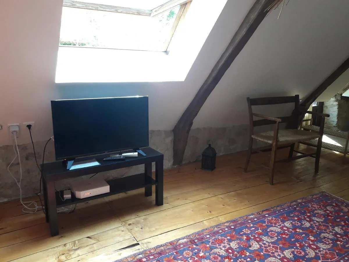 Appartements - Charme, Jardin Et Vue Imprenable En Plein Coeur De St-Cirq 0*, Saint-Cirq-Lapopie